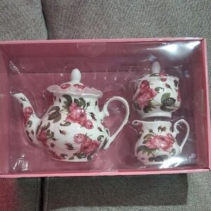 Floral Porcelain Tea Set - Pink Rose Pattern Kent Pottery New